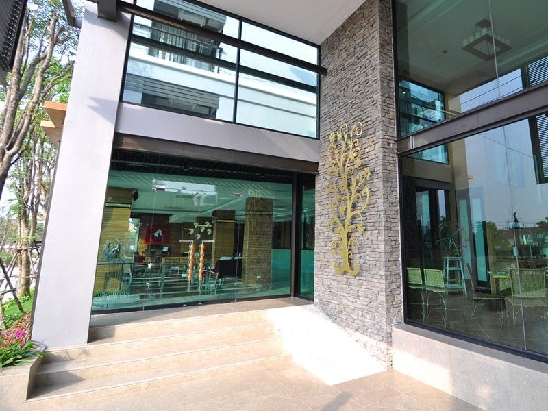 Le VernissageOver view