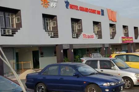 Hotel Grand Court Inn - Sungai Besar Отели в г. Sabak Bernam
