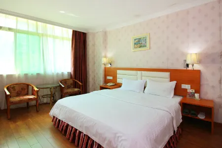 Fuwan Theme E-sports Hotel (Zhuhai Gongbei Port)