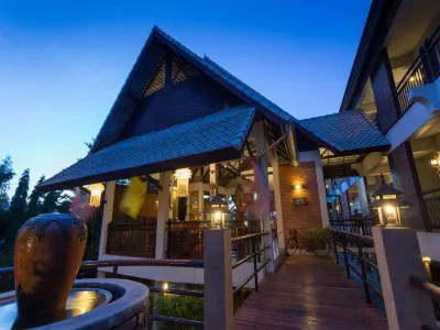 Phaya Inn Hotels near Wat Ban Tong