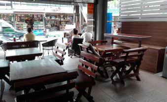 Cafe House Soi 10