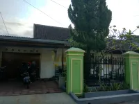 Rumah Larasati - Hostels