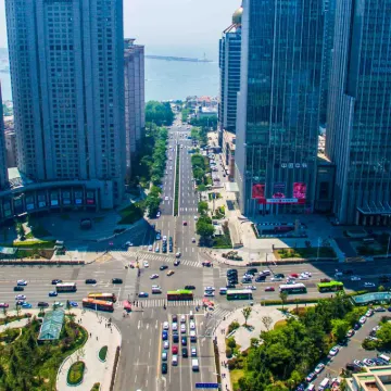 Mulliner Beluga House (Qingdao The Mixc Aofan Wusi Square) Hotel dekat Pantai Qingdao