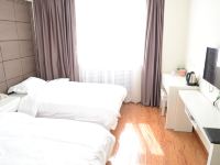 速8酒店(北京妫水北街店) - 标准双床房