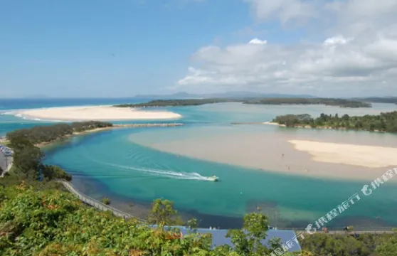 楠巴卡黑茲濱海大篷車公園酒店