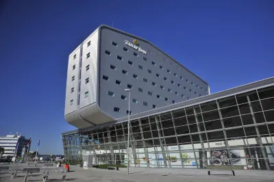 Tulip Inn Eindhoven Airport Hotels in der Nähe von Ton Smits Huis