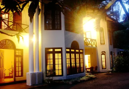 Tree Breeze Inn - Hotel/Alloggi familiari