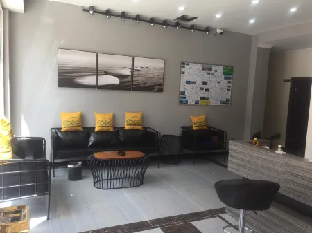 1980 Boutique Hotel Отели в г. Басу