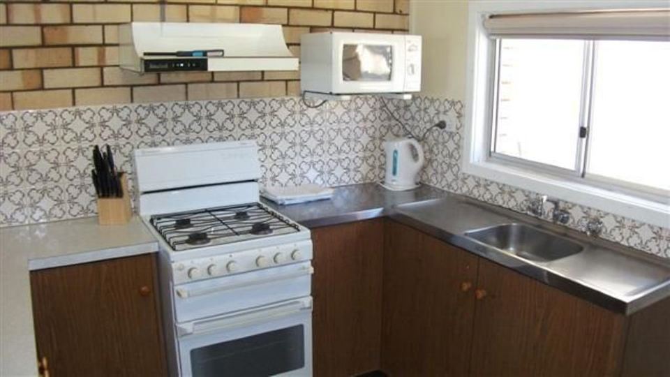 Kalbarri-Reef and Sands Bungalow 4