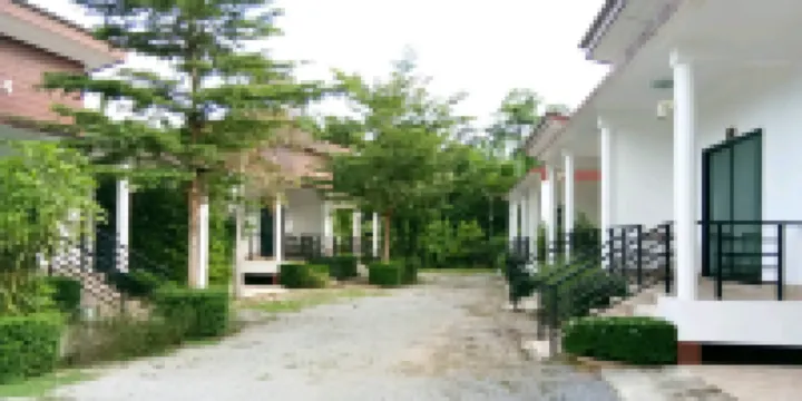 B.M.P Resort Hotels in Thai Mueang