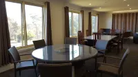 Bathurst Gold Panner - breakfast