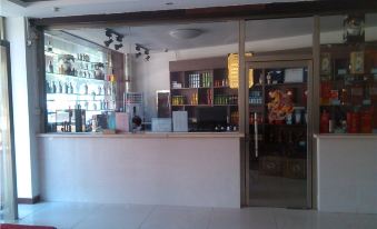 Wuxu Hongxiang Business Hotel
