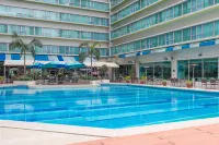 Regal Riverside Hotel - piscina