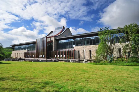 MÖVENPICK by ACCOR Guizhou Tianyan Отели рядом с достопримечательностью «ChinaTianyan scenic Area»