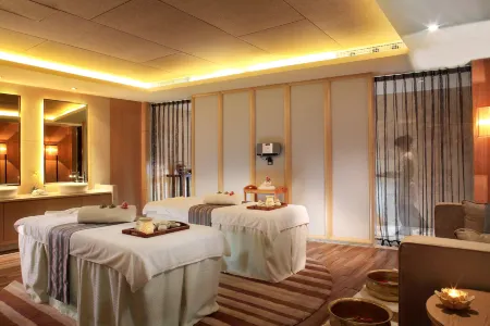 Taizhou International Hotel Отели рядом с достопримечательностью «Baiyun Pavilion»