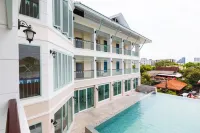 Siam Tharadol Hotels near The Master @ BTS Onnut - Pattanakarn