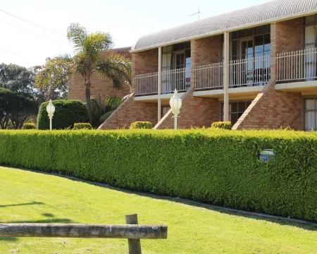 Bayview Motel Hotels in Dromana