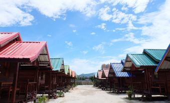 Talad Nam Klong Hae Resort