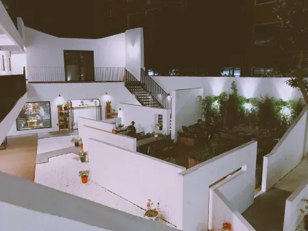 Hidden Garden International Youth Hostel - Shanghai Oriental Pearl Lujiazui Branch