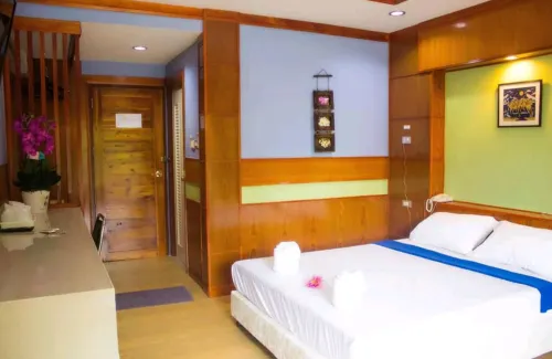 T.W. Sea View Hotel Hotels in Tha Sala