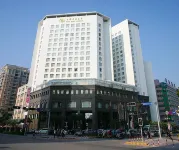 Hotel Paris Pan-Island Hotels near Fish Harbor of Typhoon Shelter