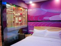 上海水上威尼斯宾馆 - 标准大床房(无窗)