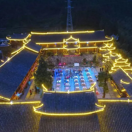 Fengxiang Yaozhai Hotel