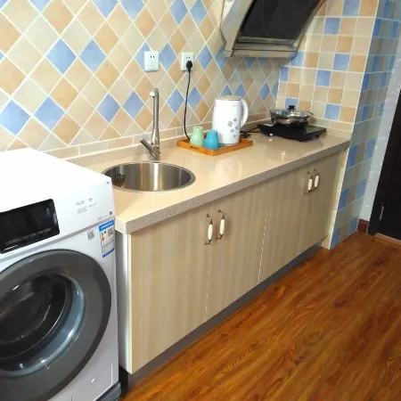Lisidun Apartment Hotel Отели рядом с достопримечательностью «Мост Цзюянь»