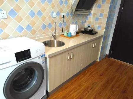 Lisidun Apartment Hotel Отели рядом с достопримечательностью «Sichuan Post and Telecommunication College»