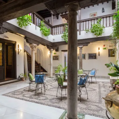 Casa del Capitel Nazarí Отели рядом с достопримечательностью «Альбайсин»