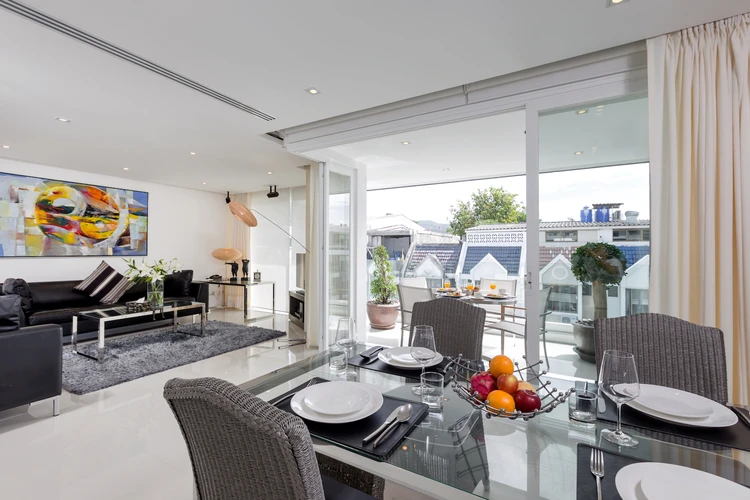 รูปภาพของโรงแรมบีวายดี ลอฟต์ บูติค แอนด์ เซอร์วิส อพาร์ตเมนต์ - หาดป่าตอง ภูเก็ต