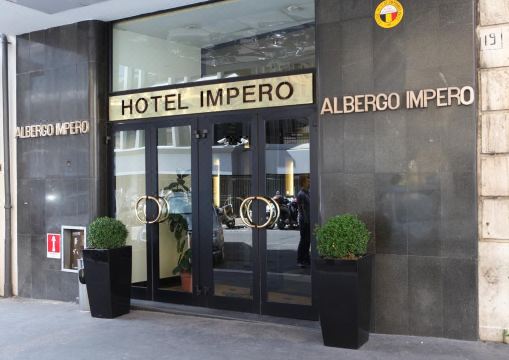 2. 호텔 임페로 로..