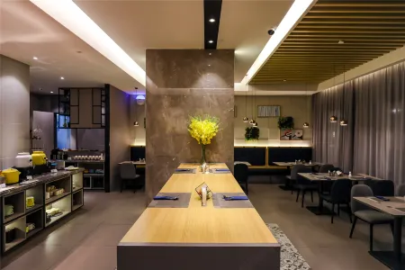 Homeinn Selected Hotel (Suzhou Renmin South Road) Отели рядом с достопримечательностью «Nanjing University of Aeronautics and Astronautics Sufang Branch»