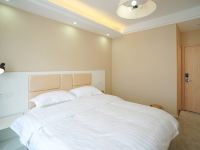 上海迪森宁主题乐园酒店公寓 - 舒适大床房