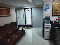Holiday Star Hotel (Changning)