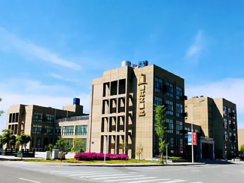 Jinjiang Pinshang Hotel (Ningbo Hangzhou Bay Bridge) Hotels near Ningbo Fantawild Tourism Resort