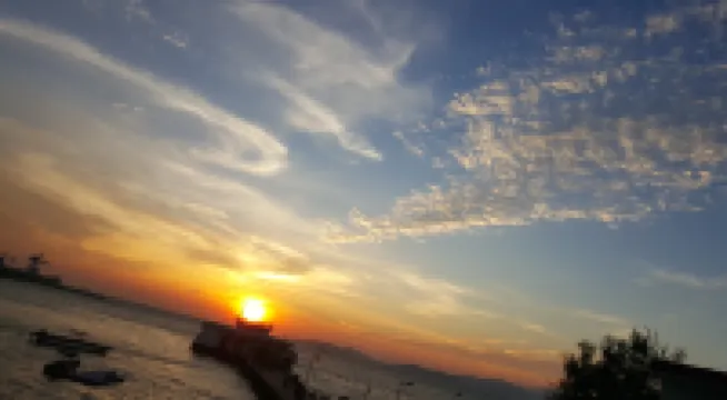 Man Lai Wah Resort Hotels near Yung Shue Wan Ferry Pier