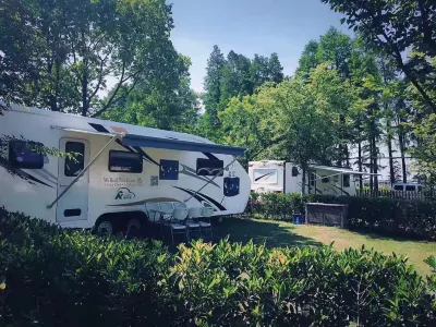 Zhonghang Aiyouke Fengjing RV Camp Отели рядом с достопримечательностью «Shanghai Jiangnan Tianyuan Chamber»