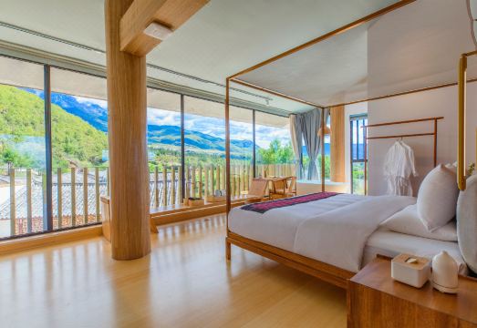 Lijiang Chiliu Art Hotel의 독특한 객실 내부 인테리어