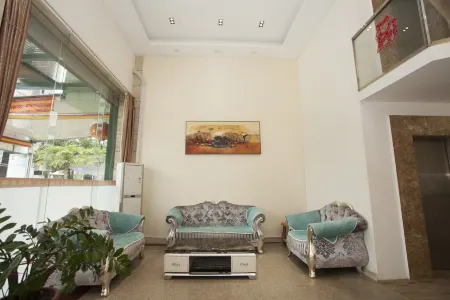 Yihao Business Apartment Отели рядом с достопримечательностью «Tonggufeng Scenic Area»