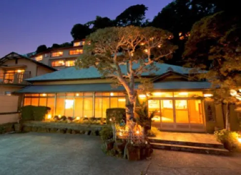 熱海温泉 海邊旅館 長濱苑 鄰近JR伊豆多賀站的酒店