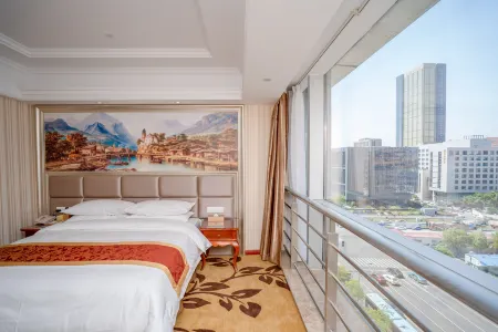 Vienna International Hotel (Ningbo South Business District Universal City)