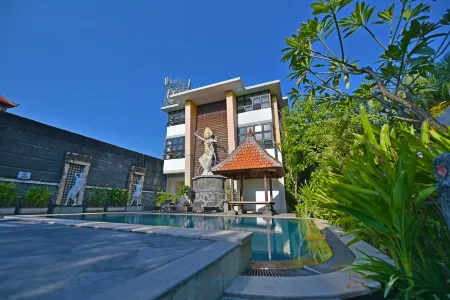 Sandat Hotel Legian