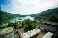 Red River Valley Hot Spring Resort Mile - Dağ Manzaralı