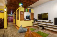 Banthat Thong Hostel