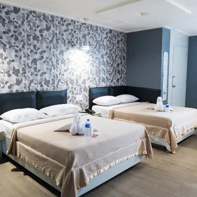 ニュー ウィンストン ホテル ローカル・コングリゲーション・オブ・マリベイ周辺のホテル