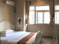 重庆艾鑫主题酒店式公寓 - 温馨大床房