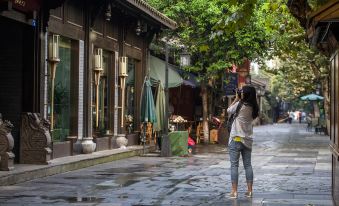 Chengdu Moon River ordinary apartment