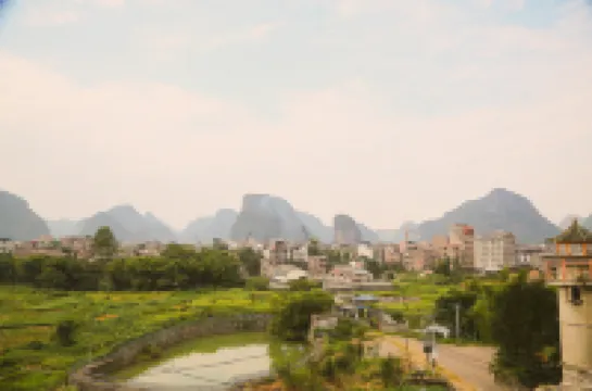 Jomo Cultural Hotel (Zhaoping Huangyao Ancient Town)