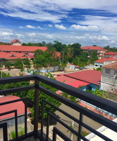 Reasmey Cheanich Hotel Отели рядом с достопримечательностью «Chea Sim University of Kamchaymear Kampongcham Branch»